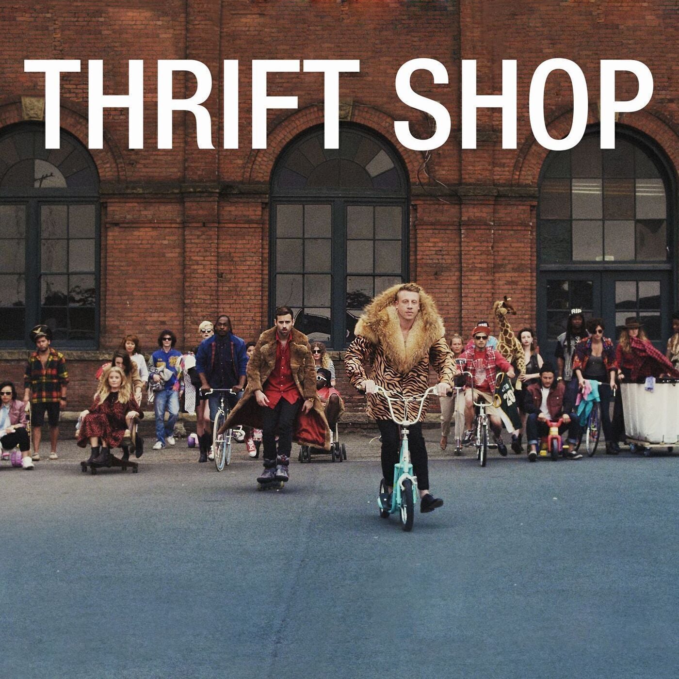 Macklemore ryan lewis thrift shop. Маклемор Thrift shop. Macklemore & Ryan Lewis ft WANZ – Thrift shop. Wänz Thrift shop.