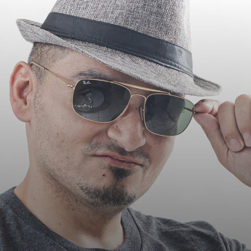 DJ Xquizit Profile
