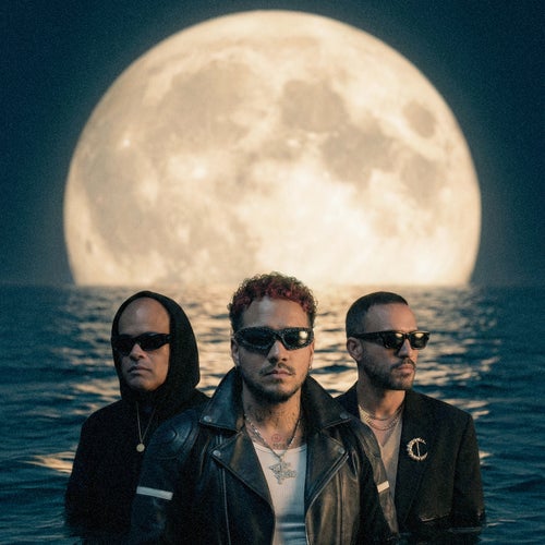 BAJO LA LUNA