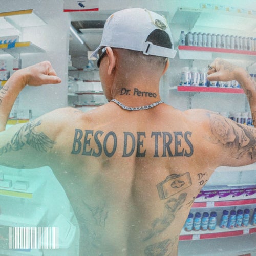 BESO DE TRES