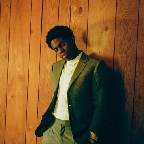 Daniel Caesar Profile