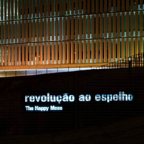 Revolução ao Espelho