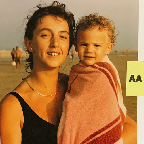 Aa Mamá