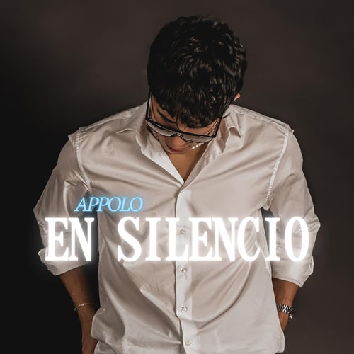 En Silencio