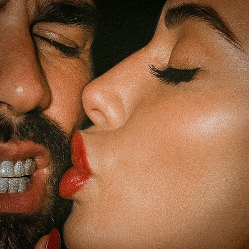 lipstick on my grillz