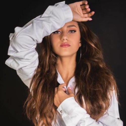 Skylar Stecker Profile