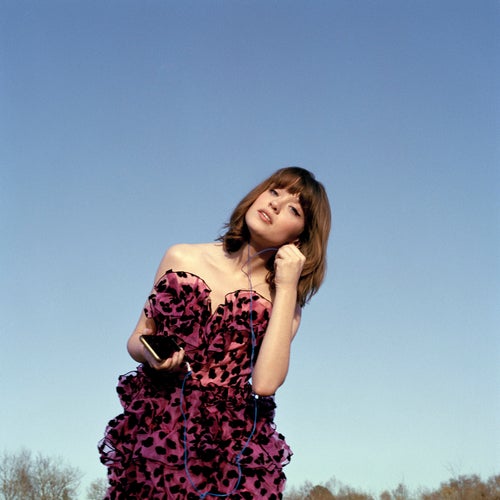 Maisie Peters Profile