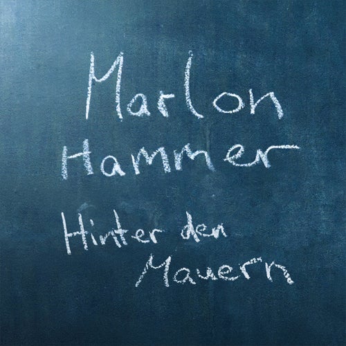 Hinter den Mauern