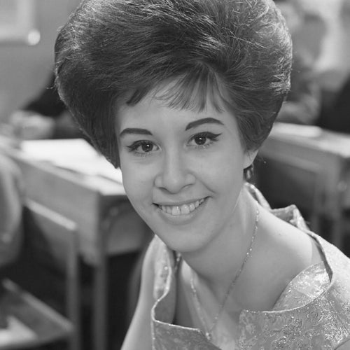 Helen Shapiro Profile