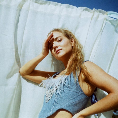 Hannah Jane Lewis Profile