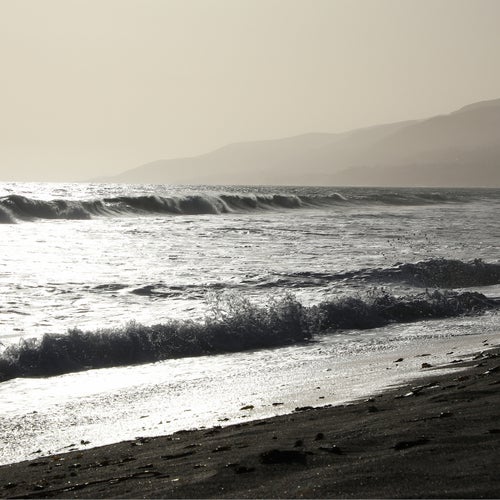 Rolling Ocean Waves