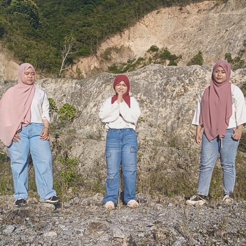 Bulan Yang Di Nanti