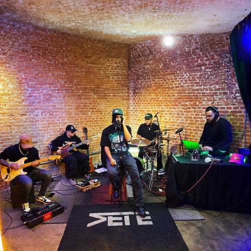 World Seven (Deluxe) (Ao Vivo)