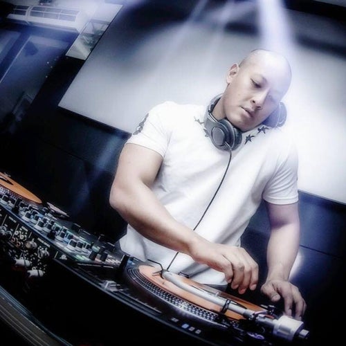 DJ Angelo Profile
