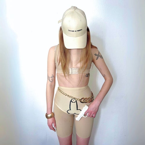 i only cry w my airpods in