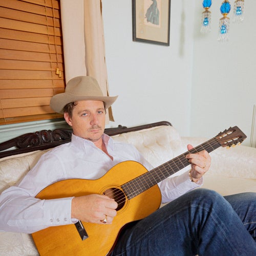 Sturgill Simpson Profile