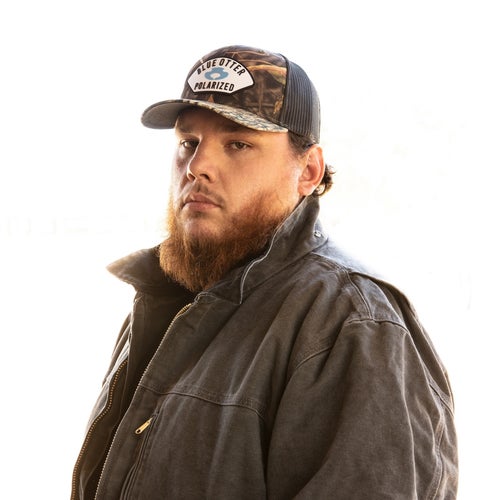 Luke Combs Profile