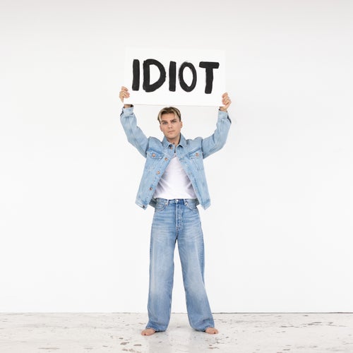 Idiot