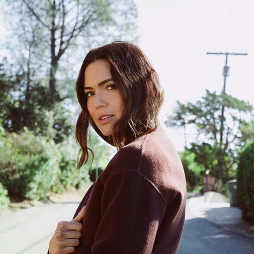 Mandy Moore Profile