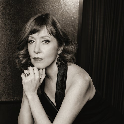 Suzanne Vega Profile