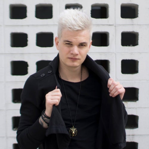 Paris Blohm Profile