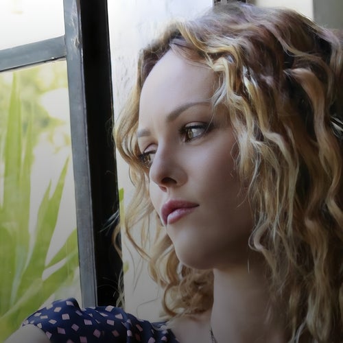 Vanessa Paradis Profile