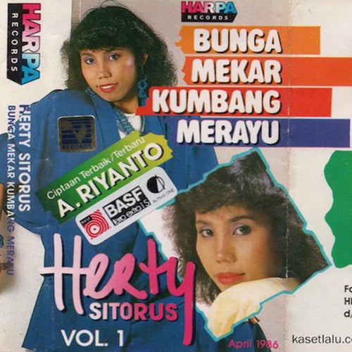 Bunga Mekar Kumbang Merayu