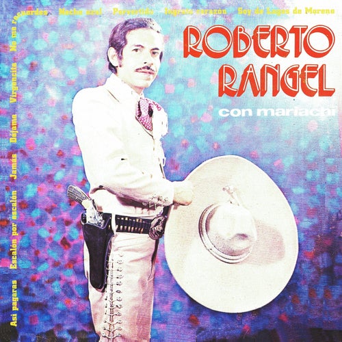 Roberto Rangel con mariachi