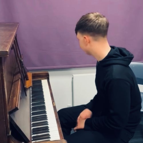 Crown (Cover)